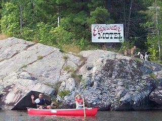 Canoetage au lac Témiscamingue, hébergement qui sont accueillant pour les animaux