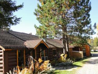 Marten River Lodge